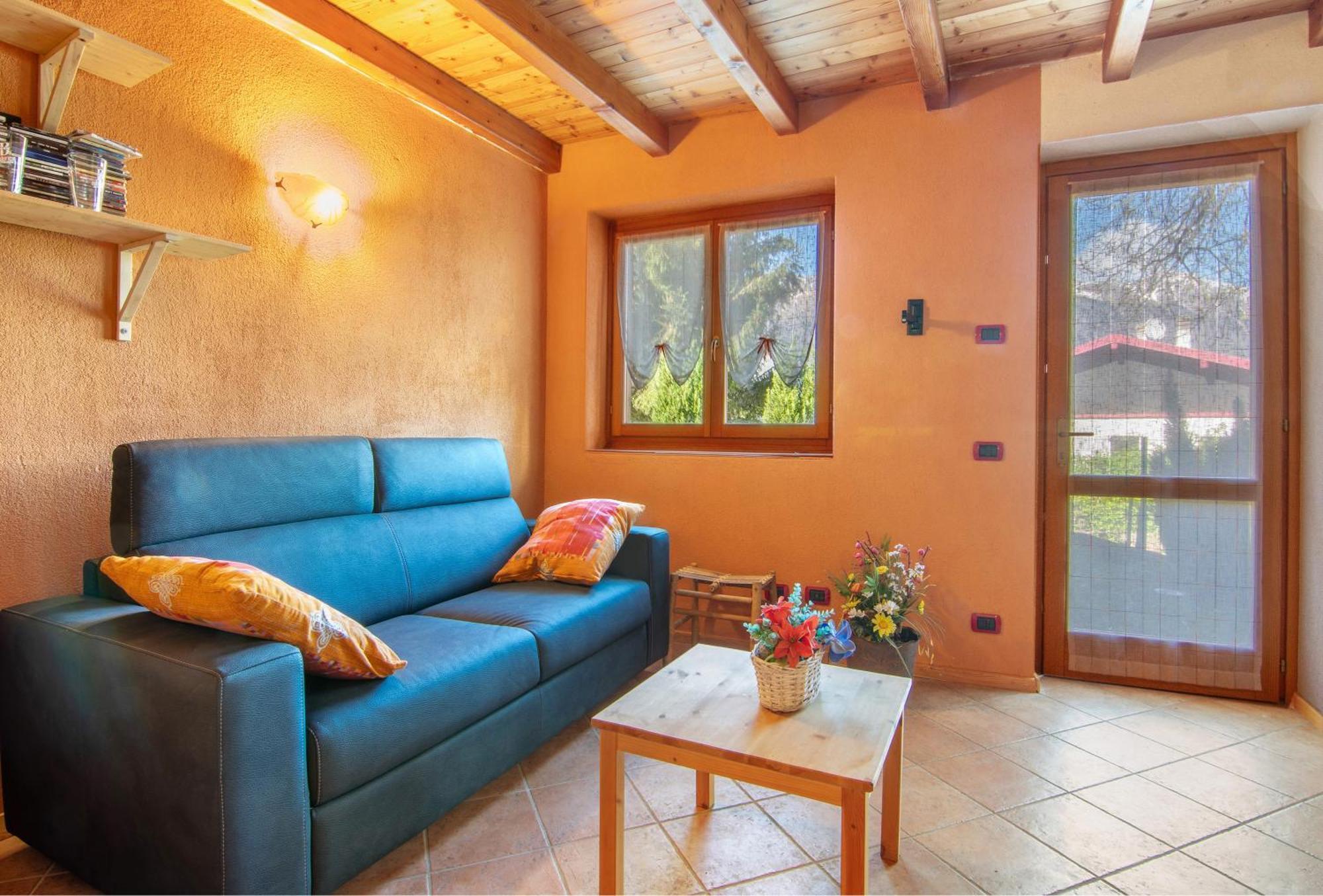 Lake And Mountain Holiday Sacco  Exterior foto